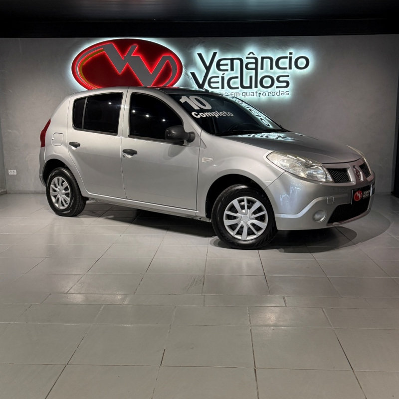 SANDERO 1.0 AUTHENTIQUE